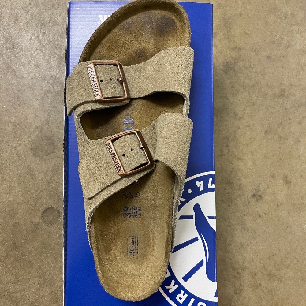 Gently Used Authentic Tan Birkenstocks Sz 39